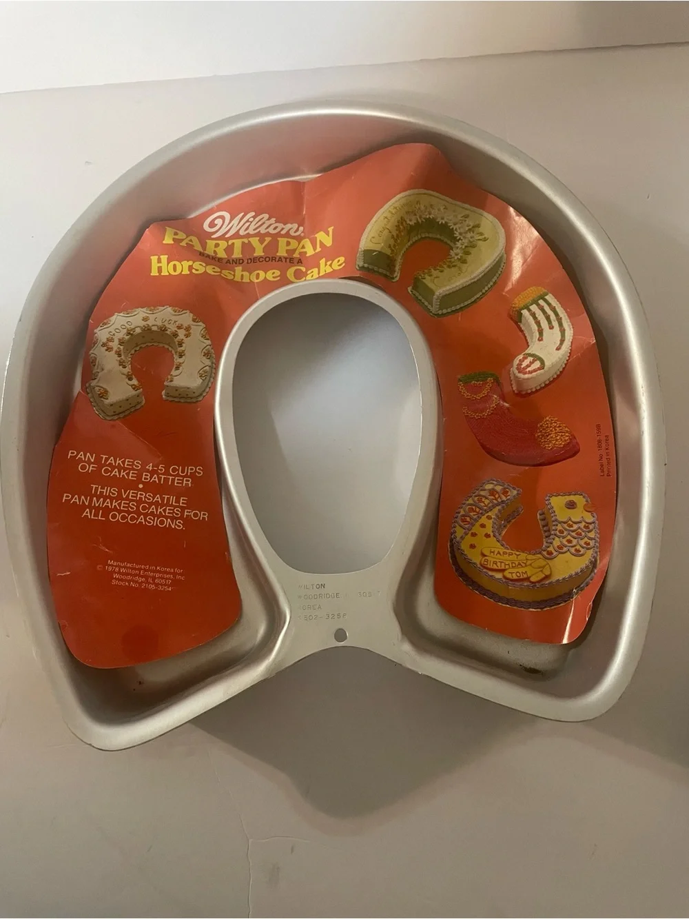 Wilton Horseshoe Party Pan Cake Mold - Silver